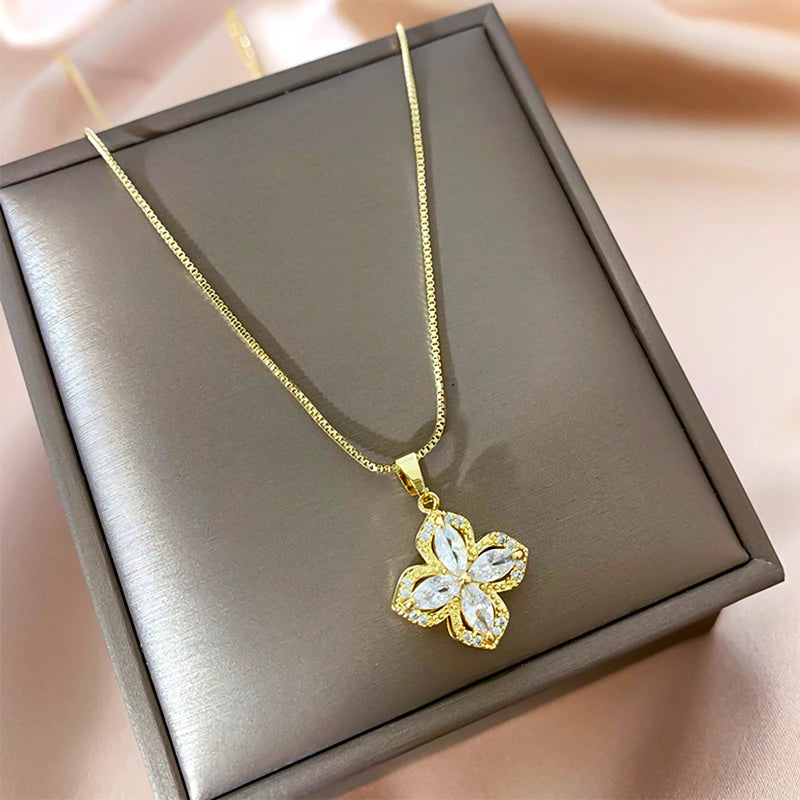 Exquisite 14k Real Gold Four Leaf Clover Necklace Rotatable AAA Zircon